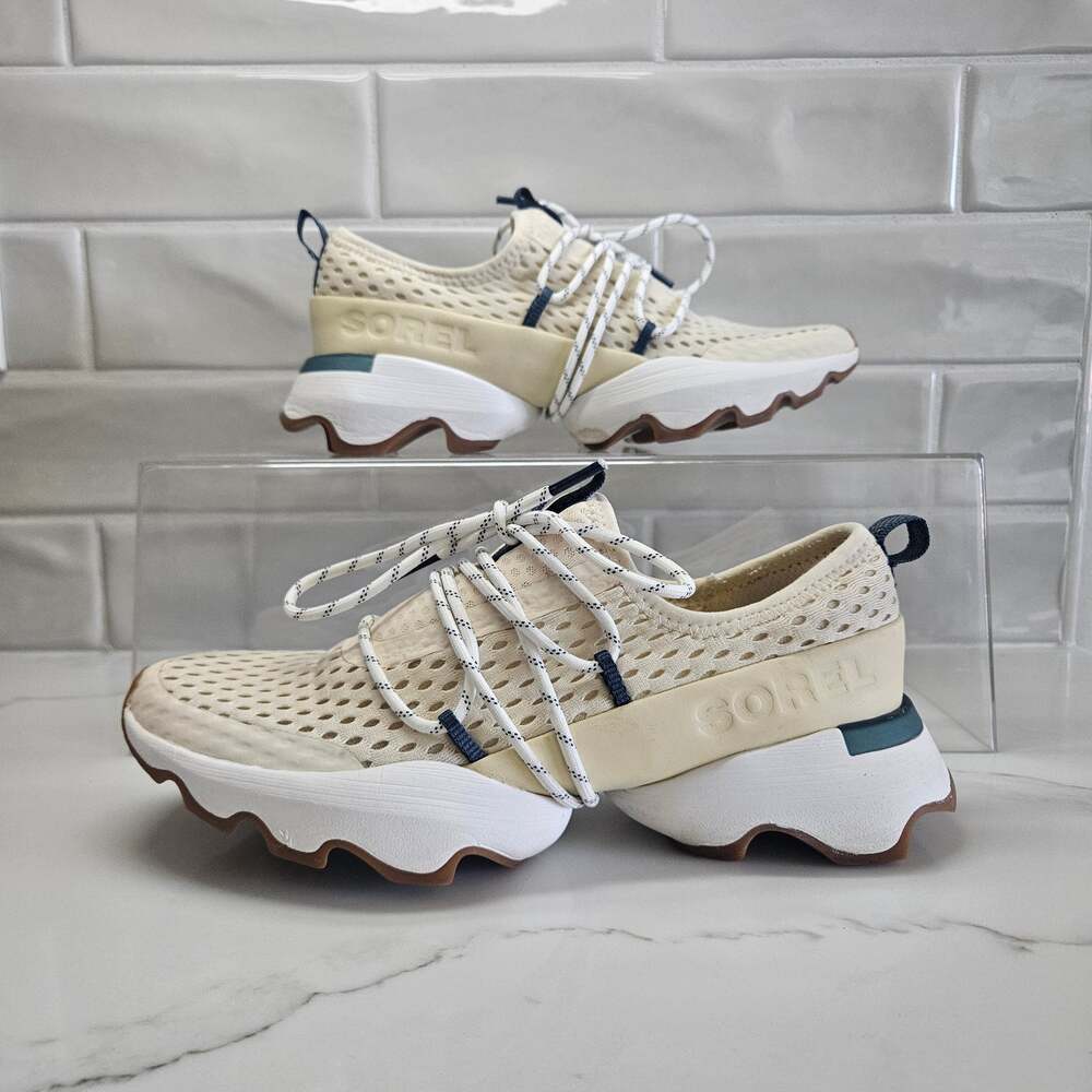 Sorel Kinetic Impact Lace Sneakers Sea Salt White Womens Size 6.5 Chunky